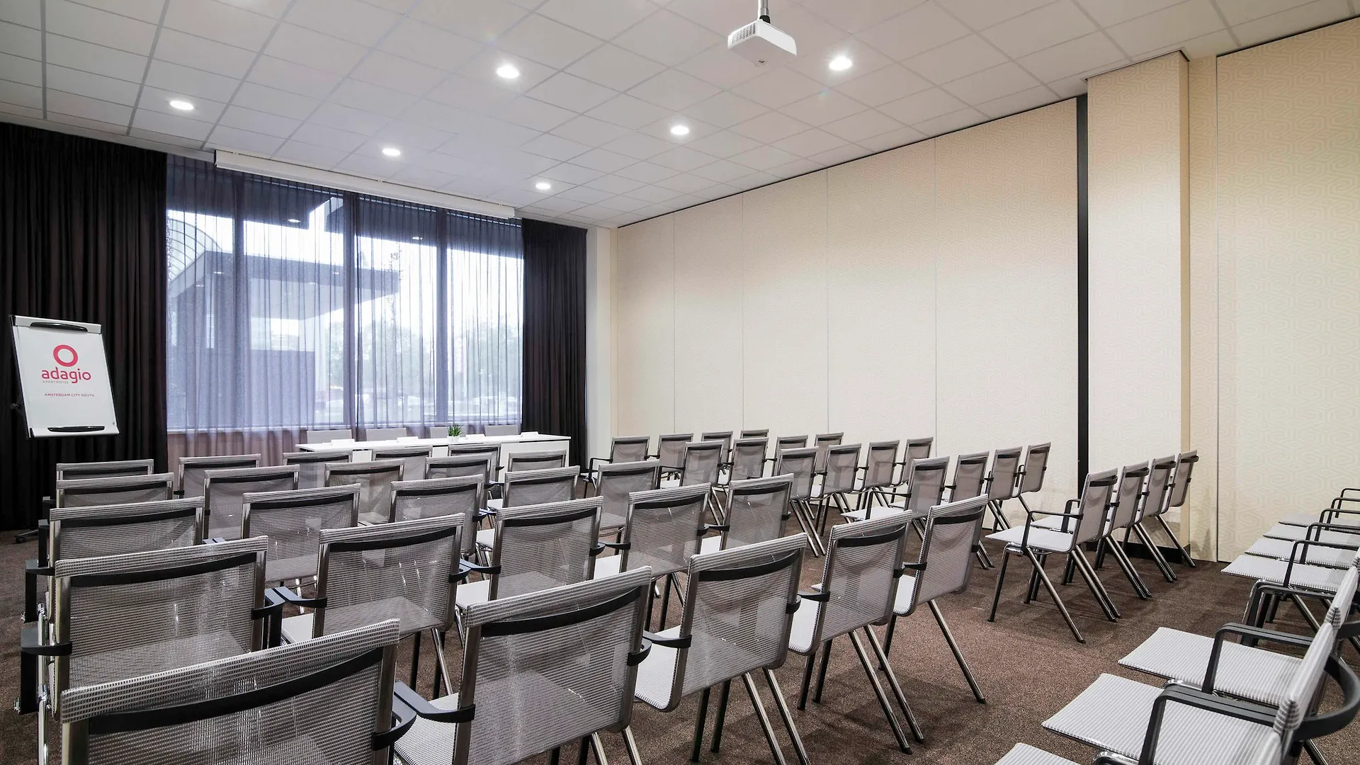 Adagio Amsterdam City South Amstelveen 4*,